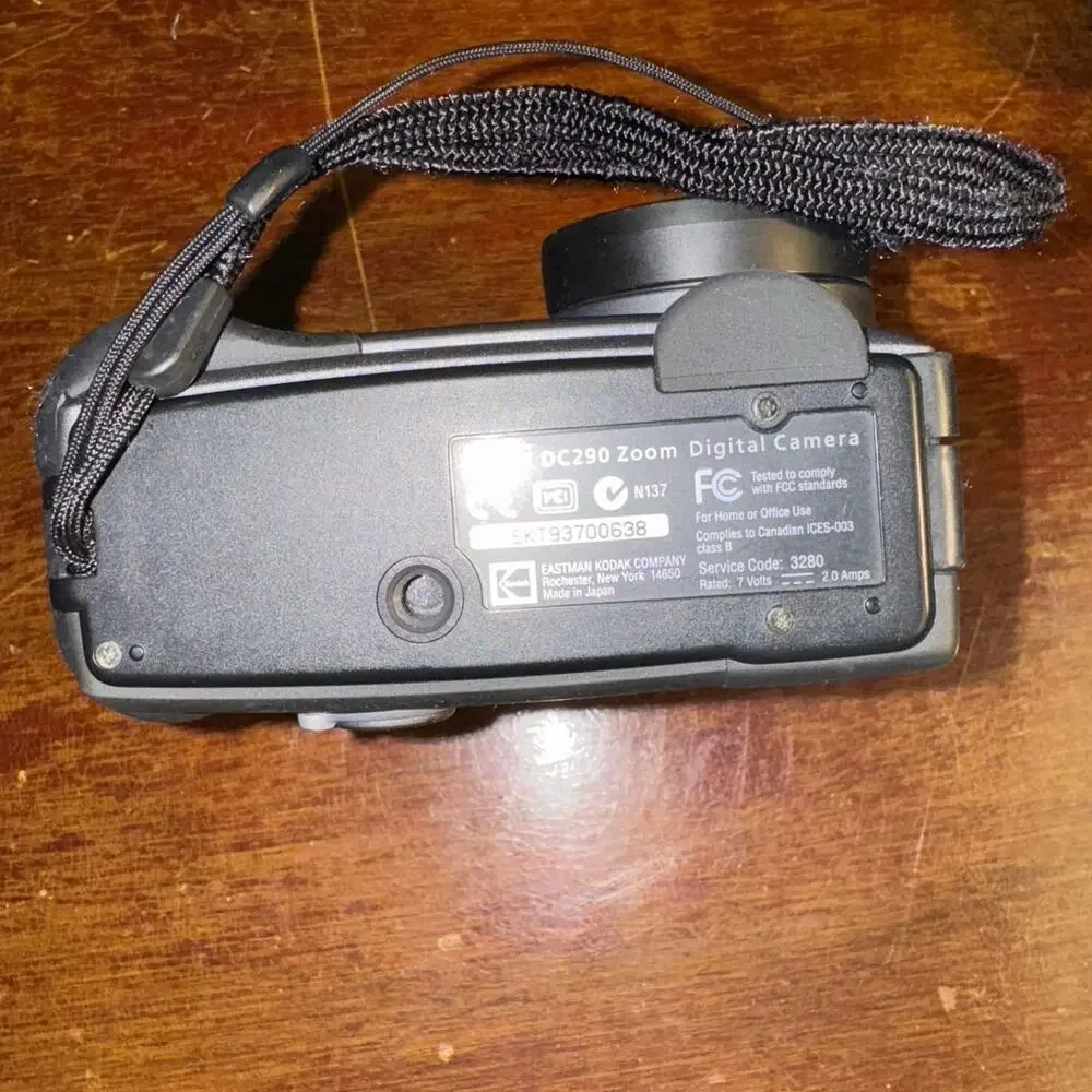 Kodak Digital Science DC260 Zoom Camera Targus Carrying Case W/ Accessories READ